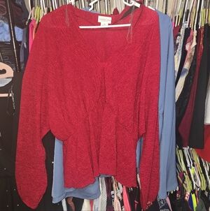 Nwot CHIC SOUL 1X RED SHIMMER BLOUSE